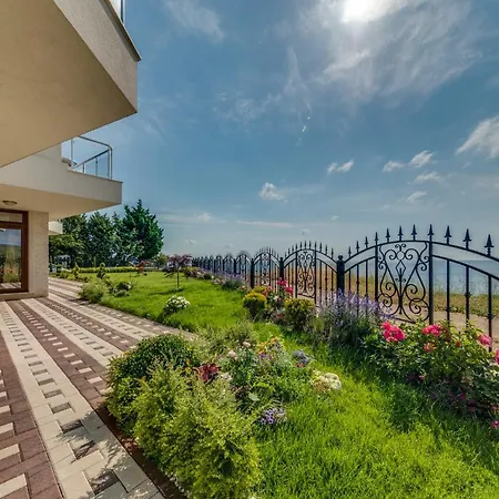 Apartcomplex Golden Bay Lägenhetshotell