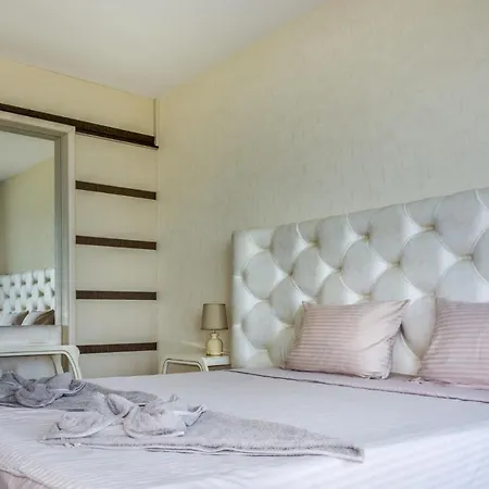 Apartcomplex Golden Bay Lägenhetshotell Ravda