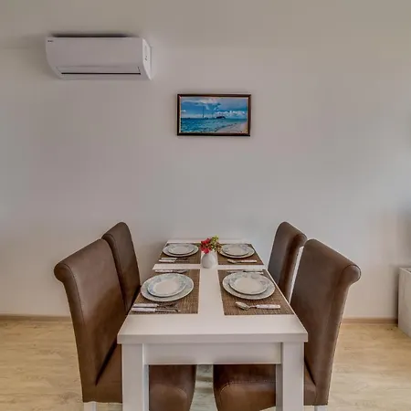 Apartcomplex Golden Bay Apart Otel *