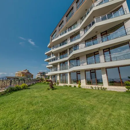 Apartcomplex Golden Bay Rawda