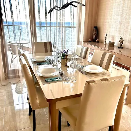 Апартхотел Apartcomplex Golden Bay Равда