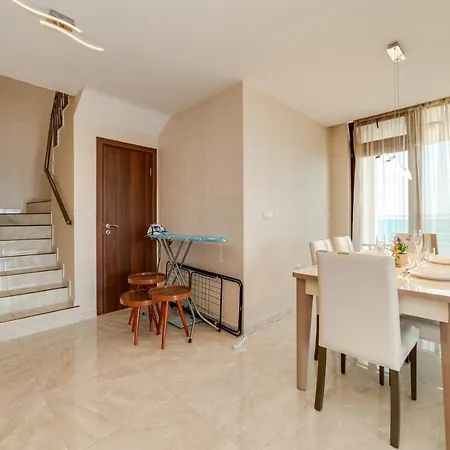 Hotel apartamentowy Apartcomplex Golden Bay Rawda