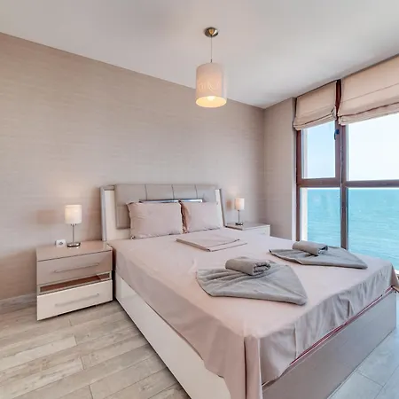 Apartcomplex Golden Bay Lägenhetshotell