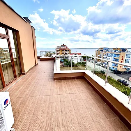 Apartcomplex Golden Bay * Rawda