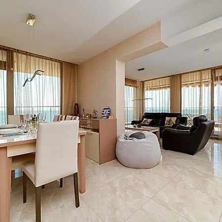 Lägenhetshotell Apartcomplex Golden Bay *