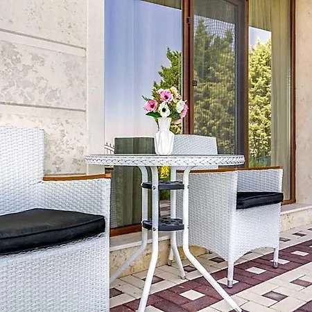 Hotel apartamentowy Apartcomplex Golden Bay Rawda