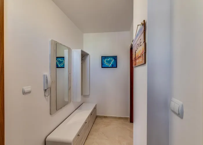 Apartcomplex Golden Bay Hotel apartamentowy Rawda