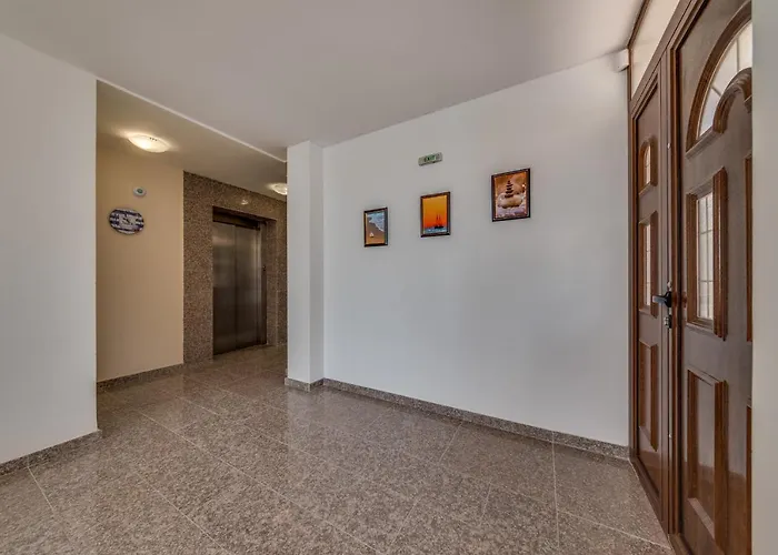 Apartcomplex Golden Bay