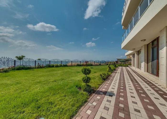 Apartcomplex Golden Bay Rawda