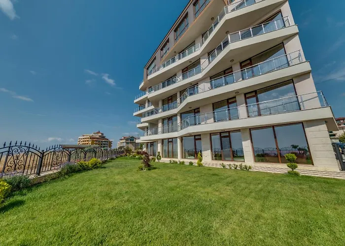 Apartcomplex Golden Bay Rawda