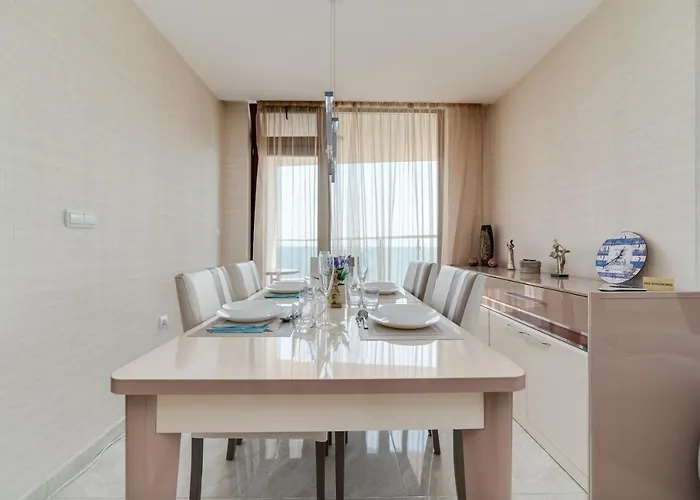 Apartcomplex Golden Bay Hotel apartamentowy